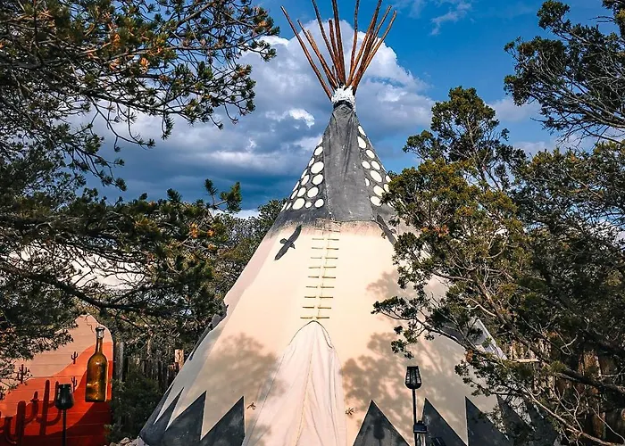 Oso Tipi At El Mistico Ranch
