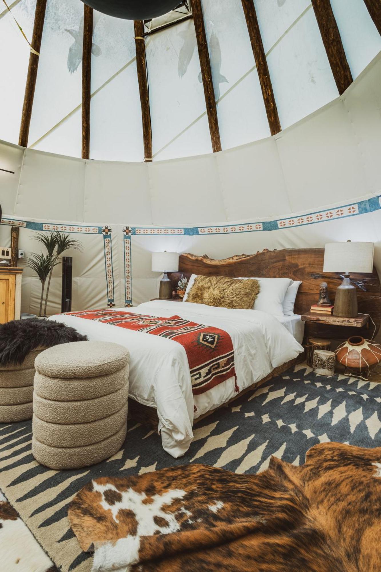 Oso Tipi At El Mistico Ranch *