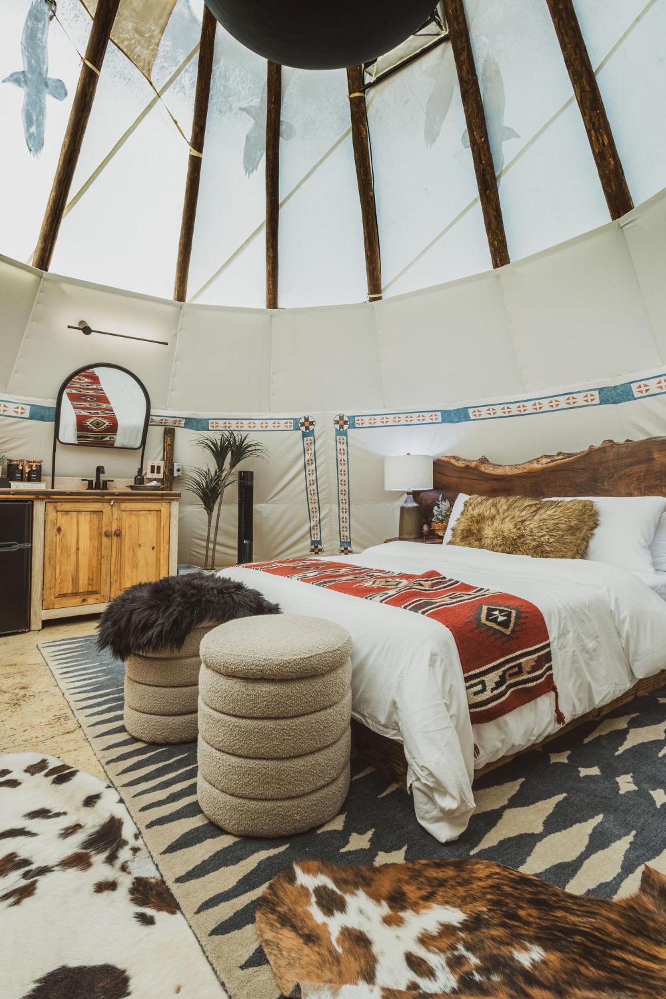 Oso Tipi At El Mistico Ranch Nogal