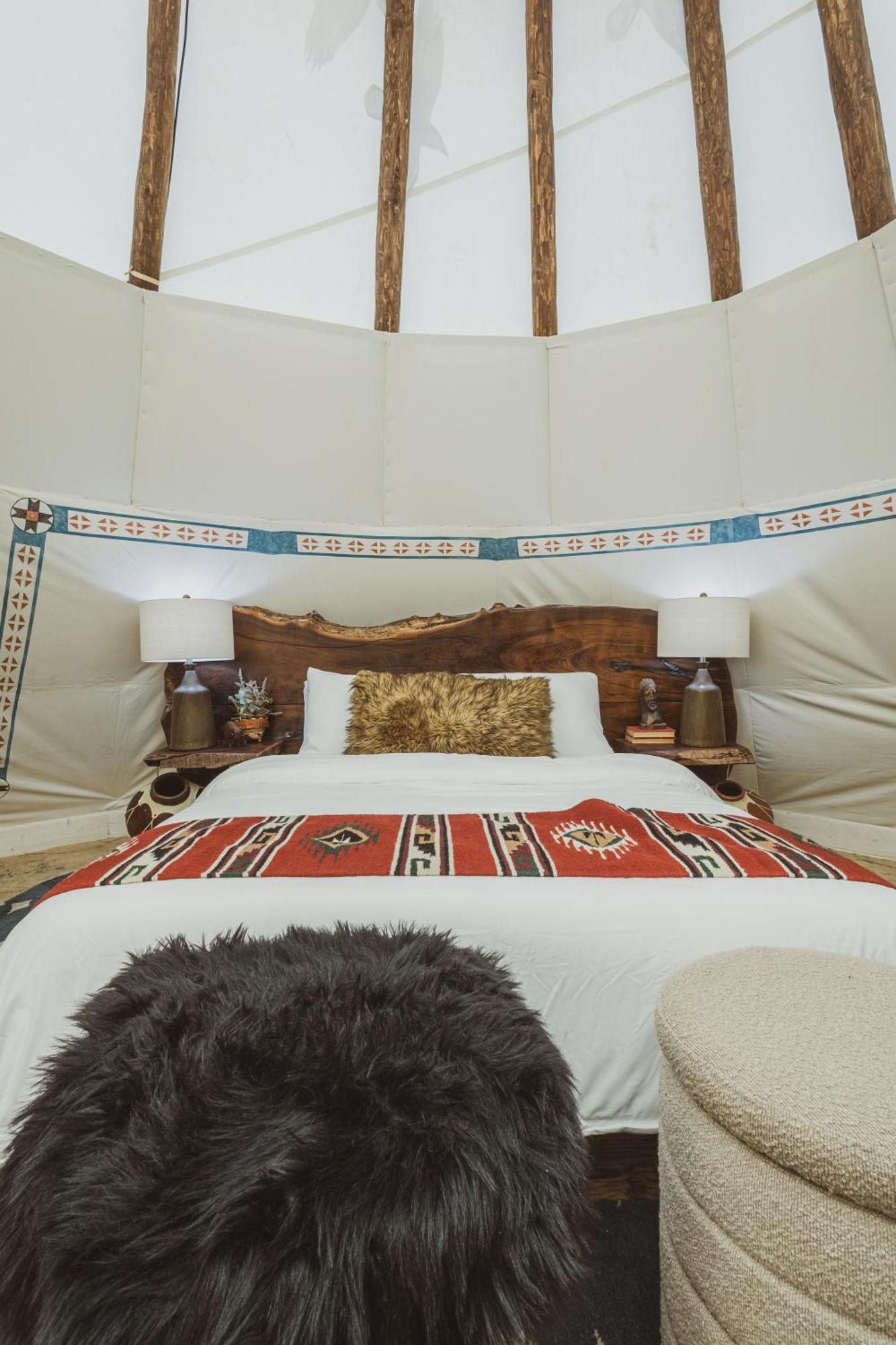 Oso Tipi At El Mistico Ranch * Nogal