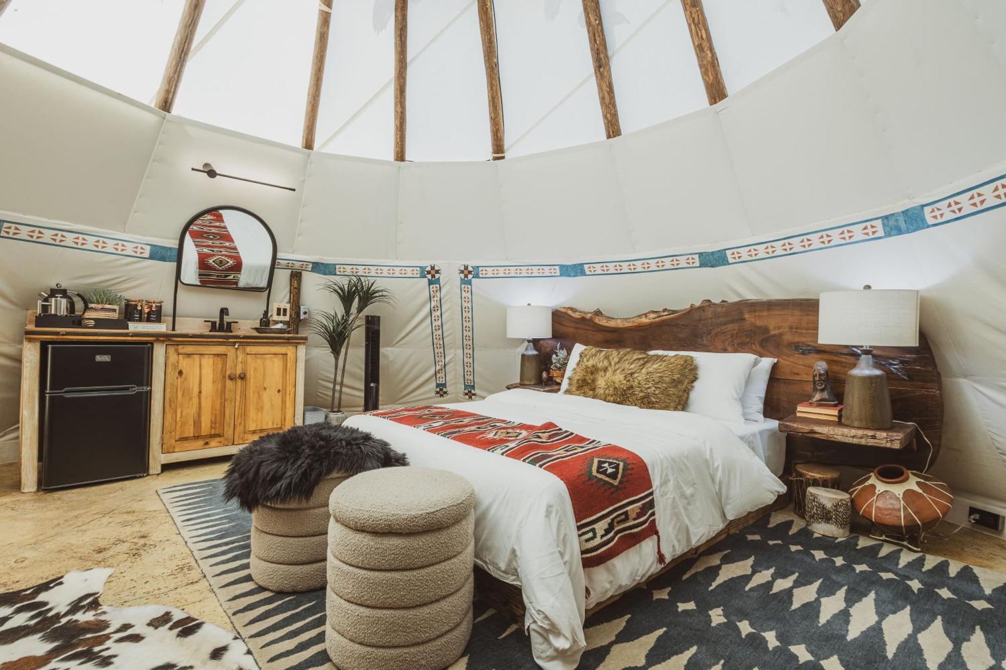 Oso Tipi At El Mistico Ranch *