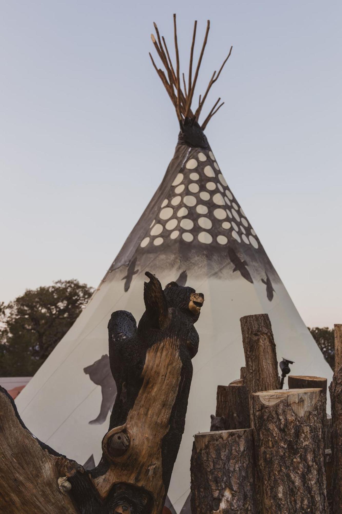 Oso Tipi At El Mistico Ranch * Nogal